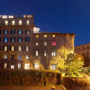 Rhinoceros 5*, Roma Italia